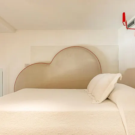 Chiodo Luxury 14 * La Spezia