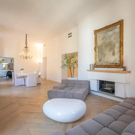 Chiodo Luxury 14 * La Spezia