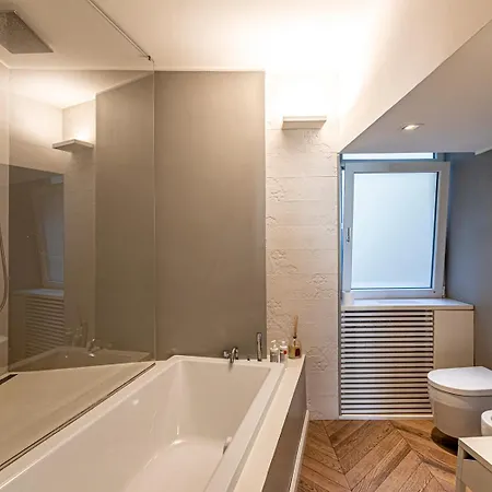 Chiodo Luxury 14 La Spezia
