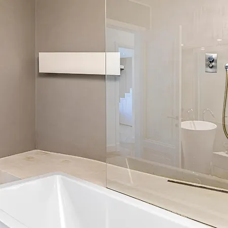 Chiodo Luxury 14 *