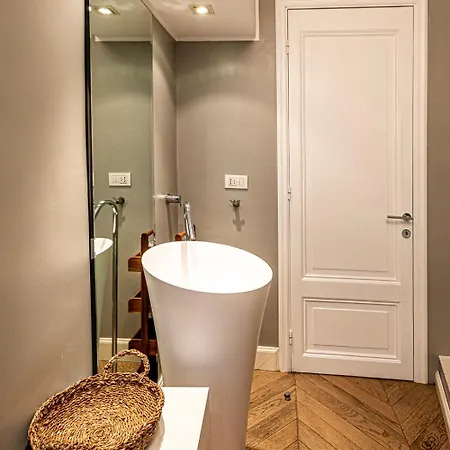 Chiodo Luxury 14 La Spezia